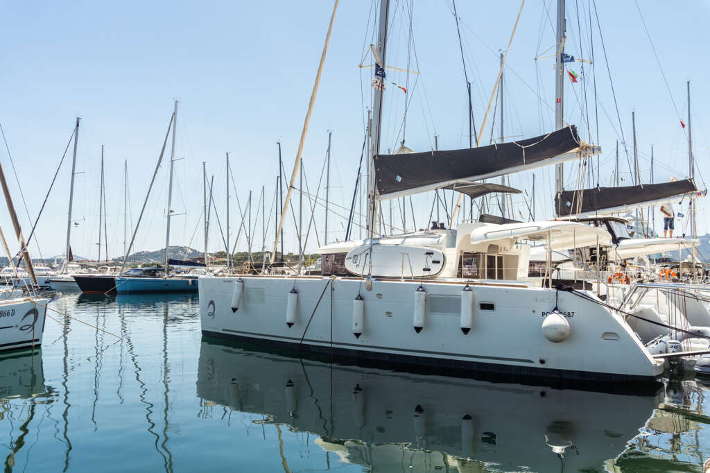 lagoon-450-flybridge-sardinien-olbia-sailvation-yachting-02