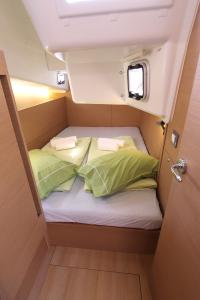 sun-odyssey-410-griechenland-lavrion-sailvation-yachting-04