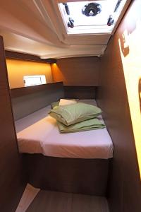 sun-odyssey-490-griechenland-lavrion-sailvation-yachting-05 sun-odyssey-490-griechenland-lavrion-sailvation-yachting-05