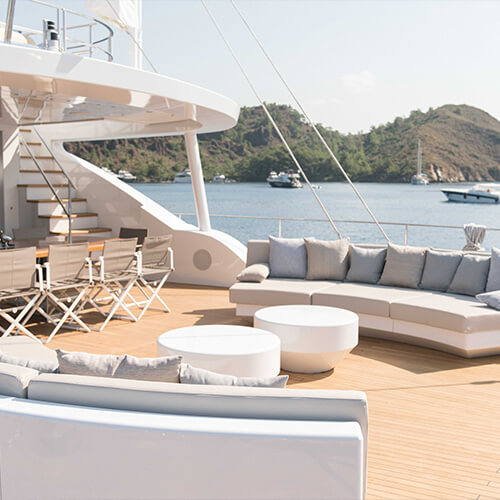 yacht-charter-deck-4